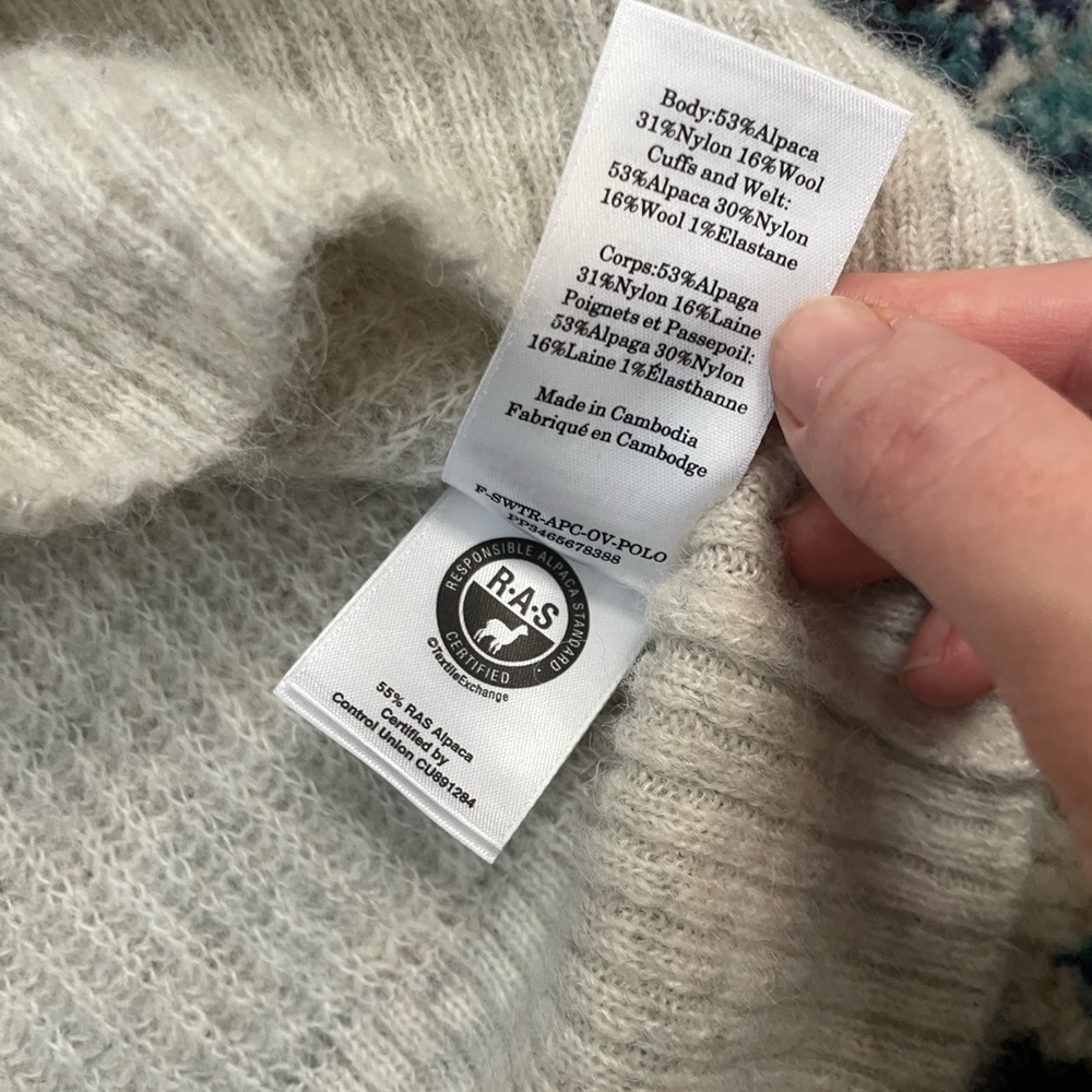 Everlane Women's V-Neck Sweater in Cream - Picture 5 of 6